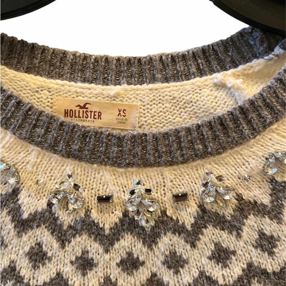 Hollister jeweled neck sweater. Cream color with gray design around neck. Sz. XS - Picture 3 of 3